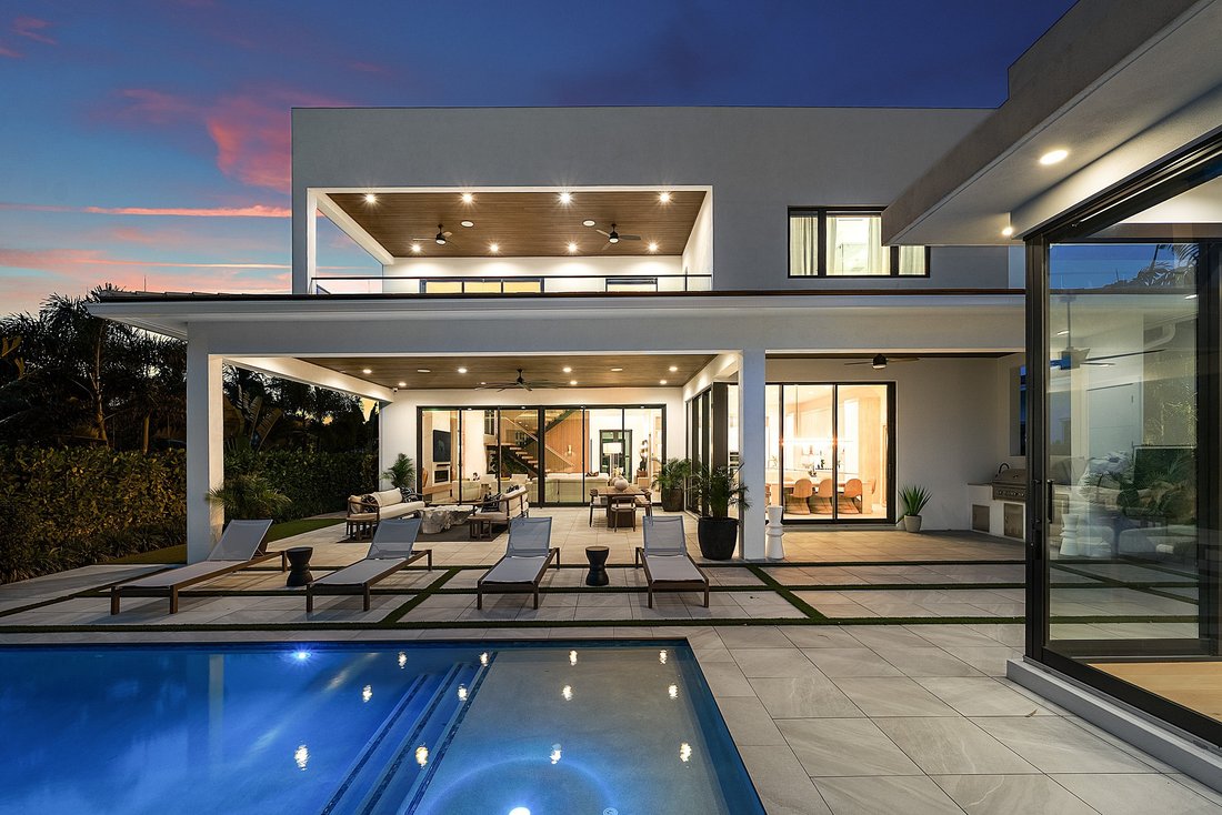 Boca Raton, Florida, United States 3 - 18631754