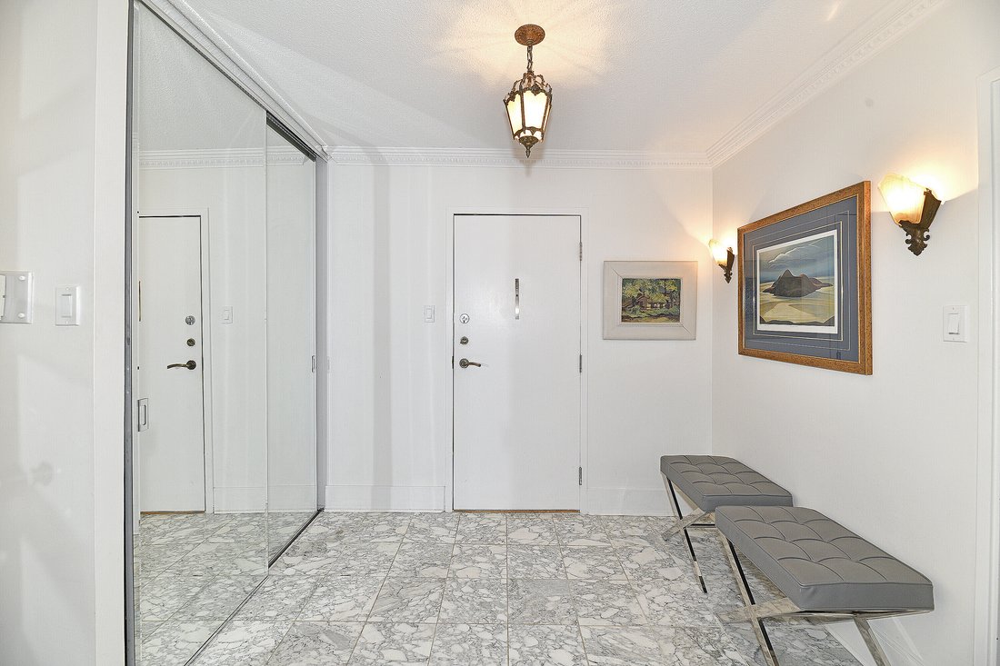 Condo in Toronto, Ontario, Canada 3 - 18631763