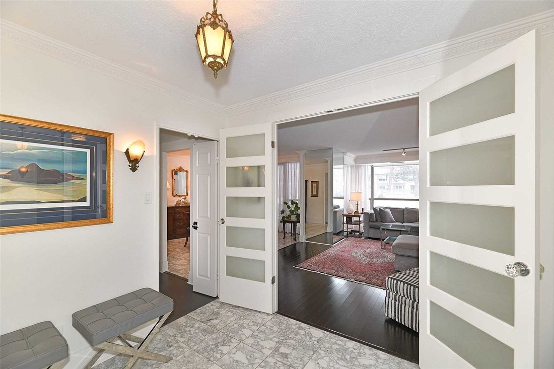 Condo in Toronto, Ontario, Canada 4 - 18631763