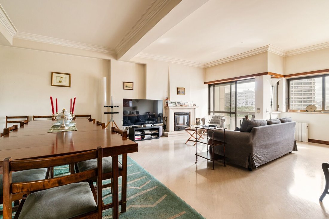 Apartment in Avenidas Novas, Lisbon, Portugal 2 - 18632046