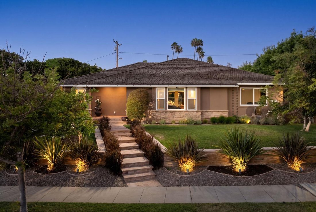 House in Signal Hill, California, United States 1 - 18631588