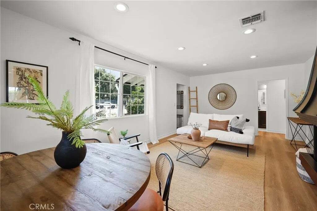 House in Altadena, California, United States 5 - 18631892