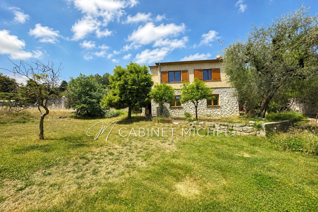 Villa in Le Rouret, Provence-Alpes-Côte d'Azur, France 1 - 18565722