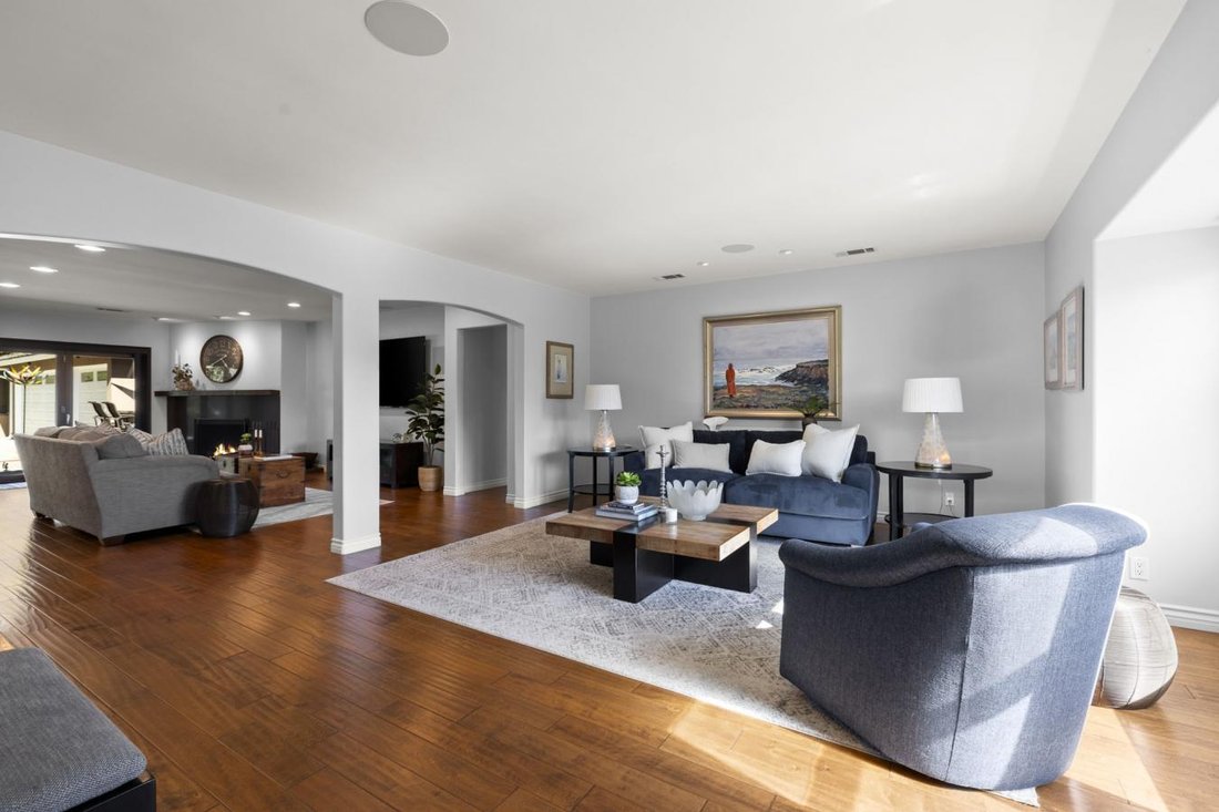 House in Signal Hill, California, United States 3 - 18631588