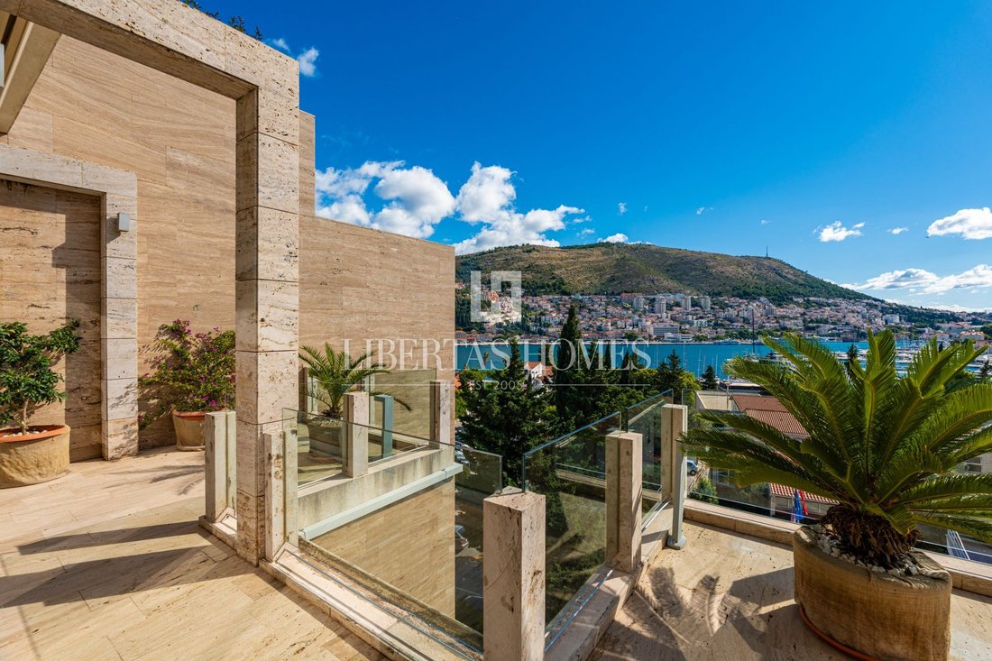 Apartment in Gradski kotar Lapad, Dubrovnik, Dubrovnik-Neretva County 2 - 18631738