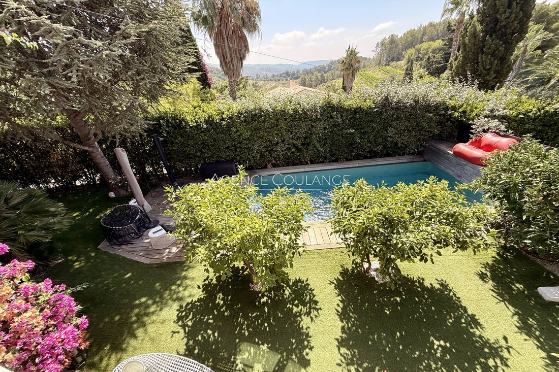 Villa in Bandol, Provence-Alpes-Côte d'Azur, France 3 - 18631526
