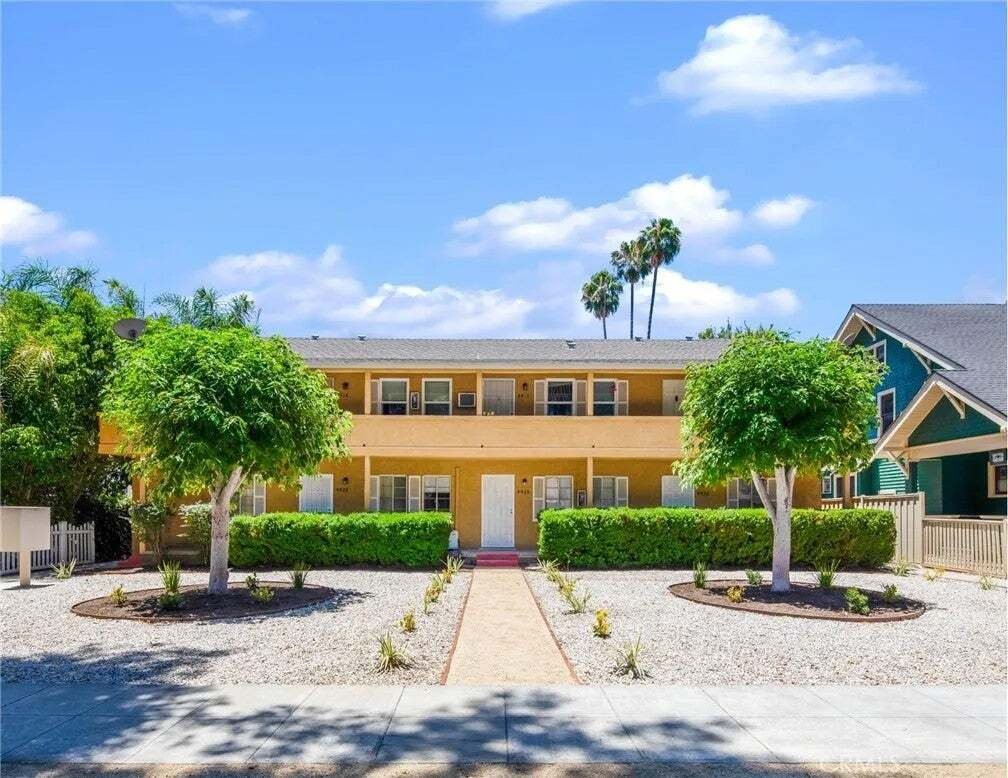 Riverside, California, United States 5 - 18631890