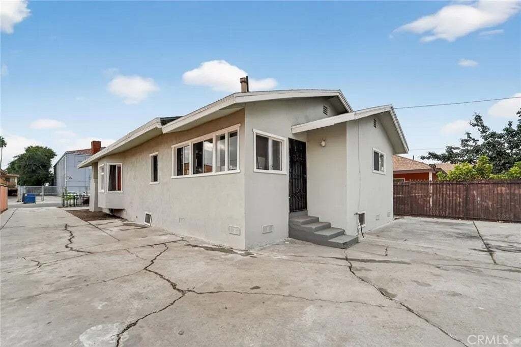 Los Angeles, California, United States 5 - 18631889