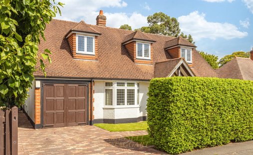 House in Horley, England 1