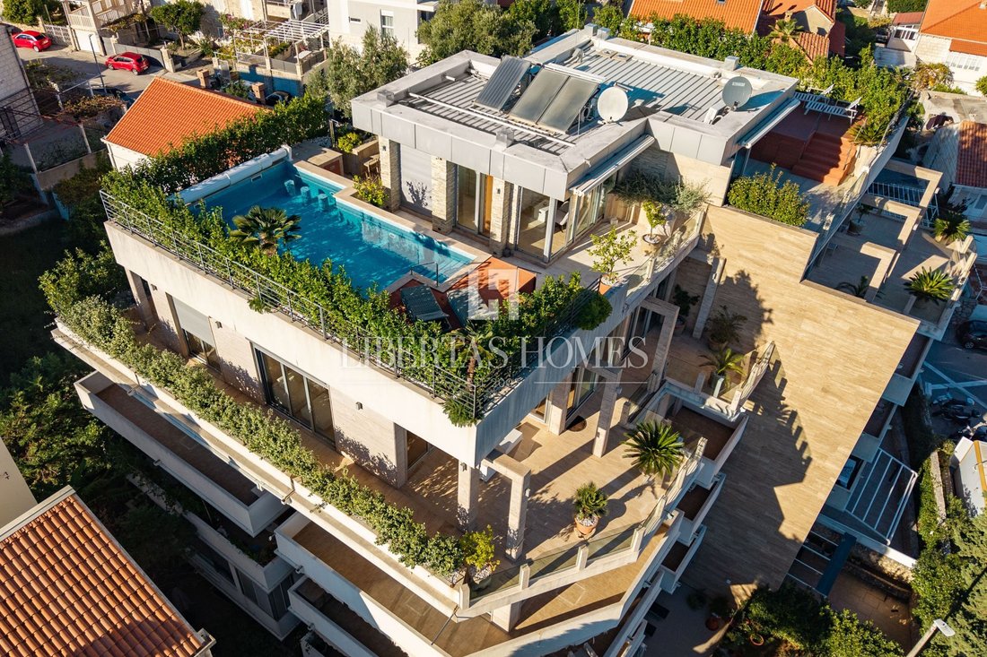 Apartment in Gradski kotar Lapad, Dubrovnik, Dubrovnik-Neretva County 1 - 18631738