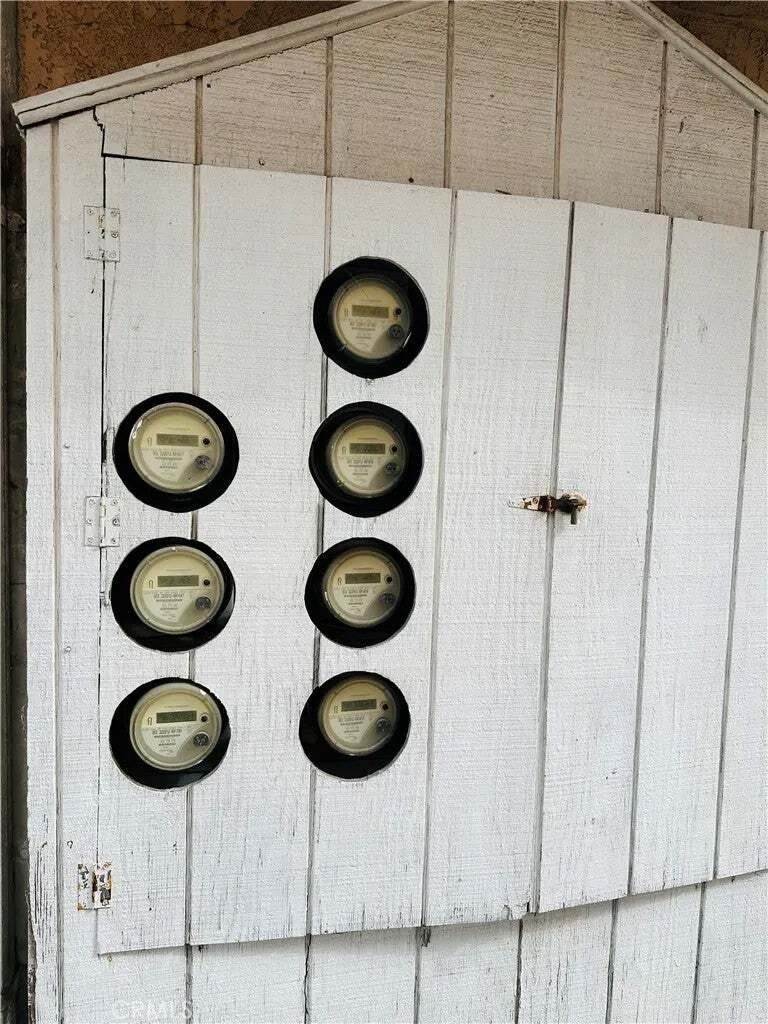 Condo in Bell, California, United States 5 - 18631879