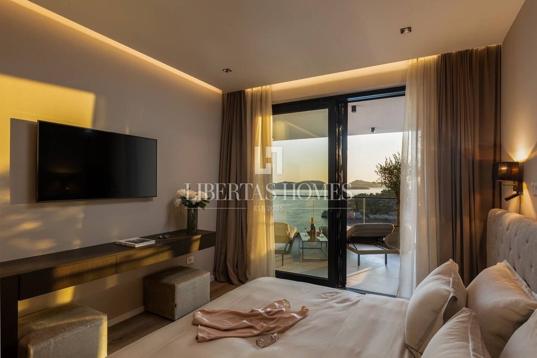Apartment in Gradski kotar Gruz, Dubrovnik, Dubrovnik-Neretva County 3 - 18631627