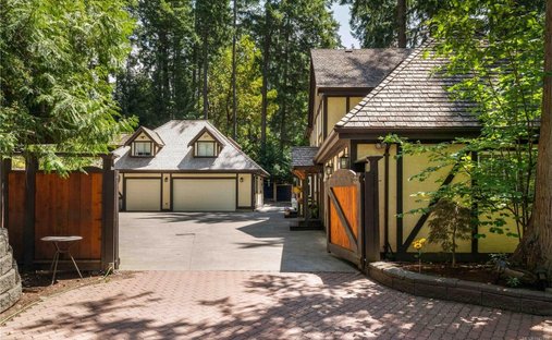 House in Mill Bay, British Columbia, Canada 1
