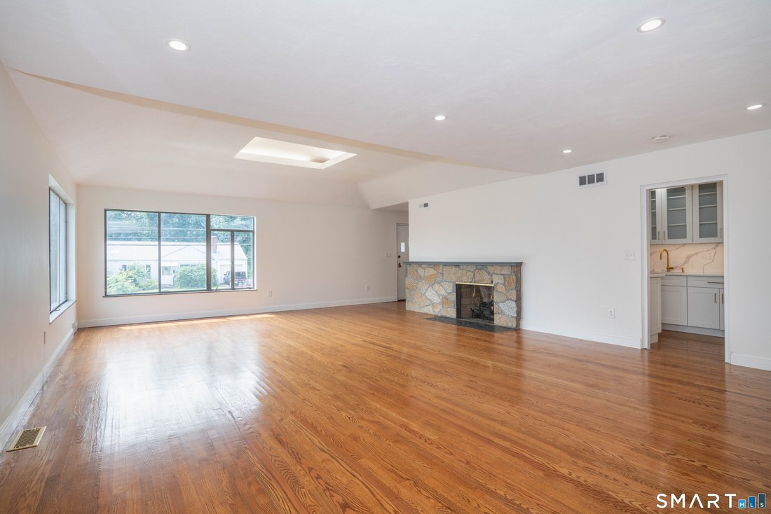 House in West Hartford, Connecticut, United States 5 - 18584897