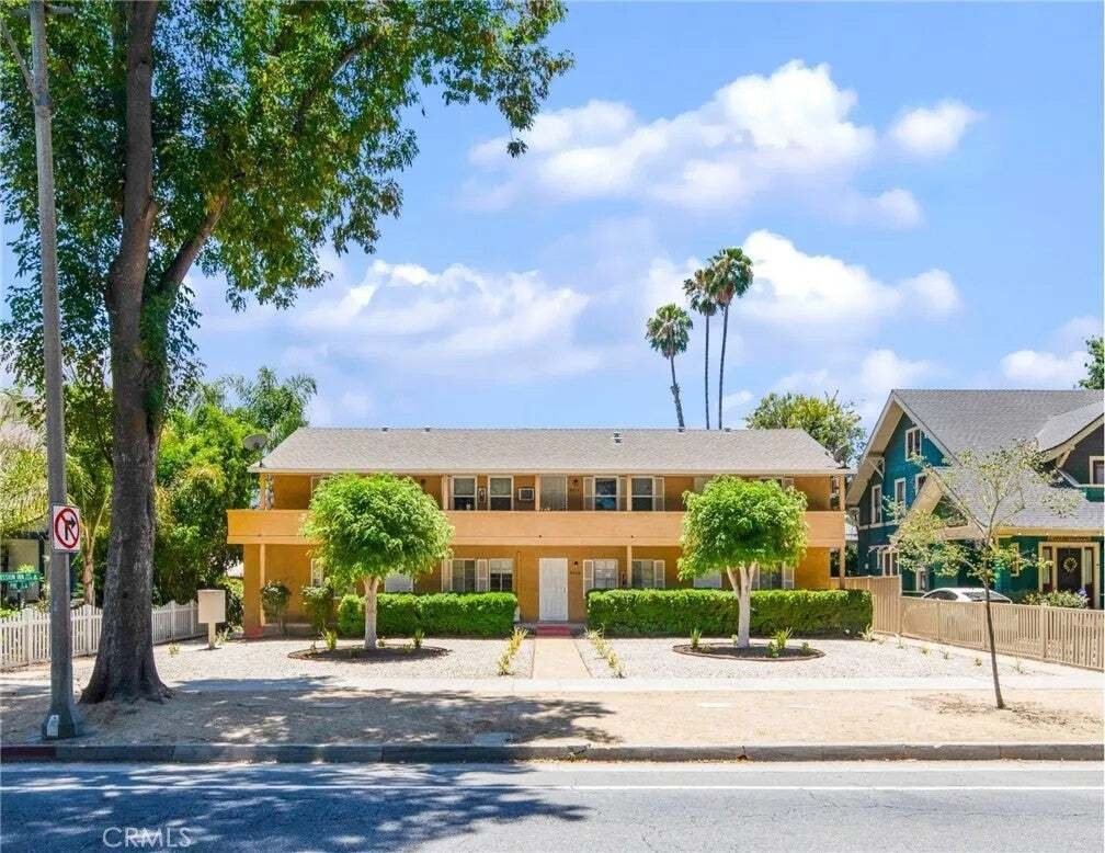 Riverside, California, United States 2 - 18631890