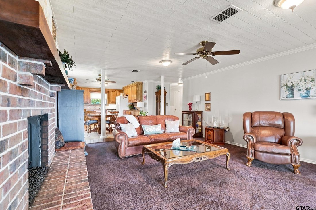 House in Pittsburg, Texas, United States 3 - 18631720