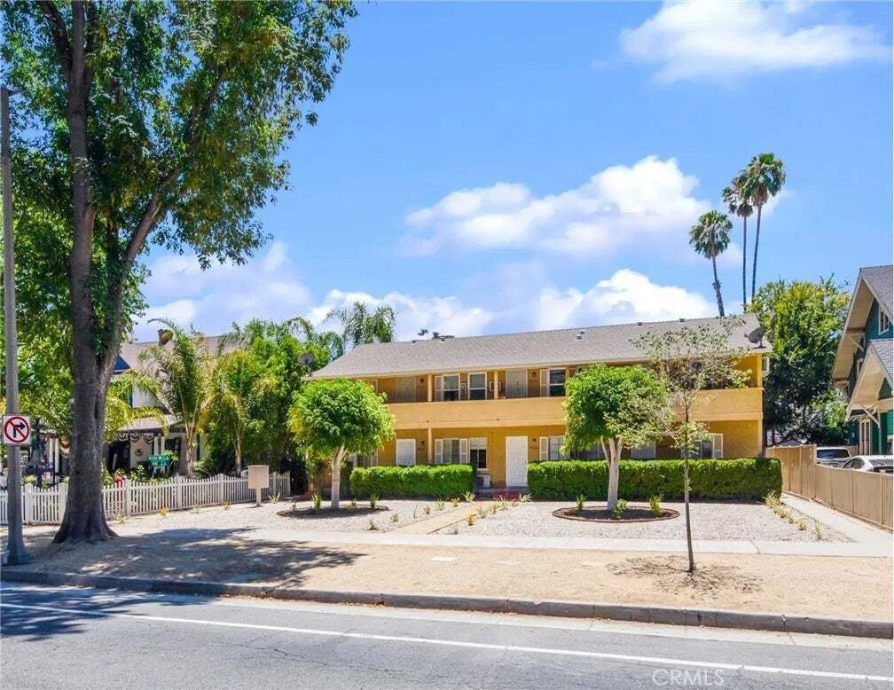 Riverside, California, United States 3 - 18631890