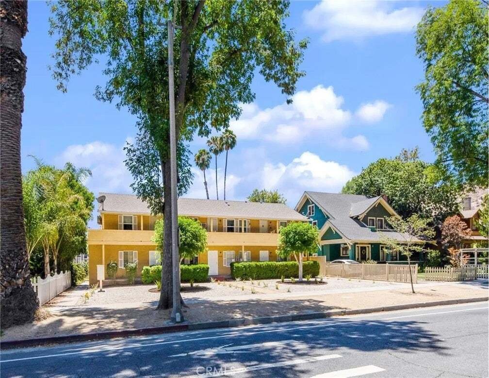 Riverside, California, United States 4 - 18631890