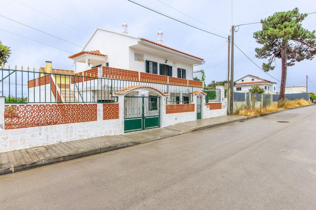 Villa in Fernao Ferro, Setubal, Portugal 1 - 18631786