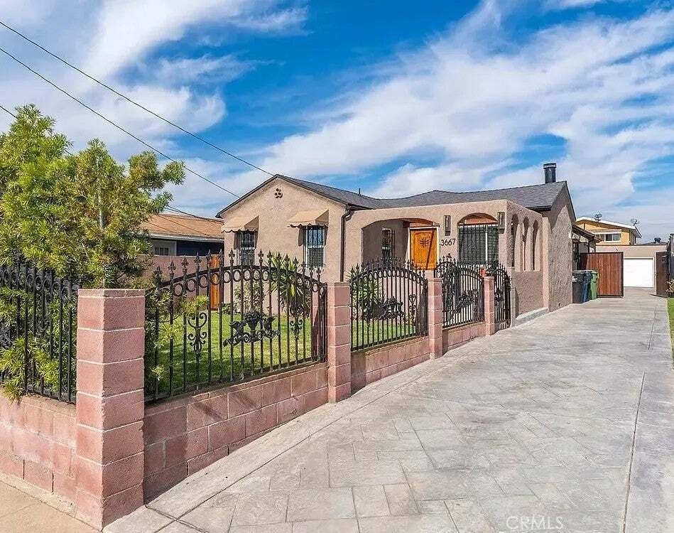 Inglewood, California, United States 1 - 18625107