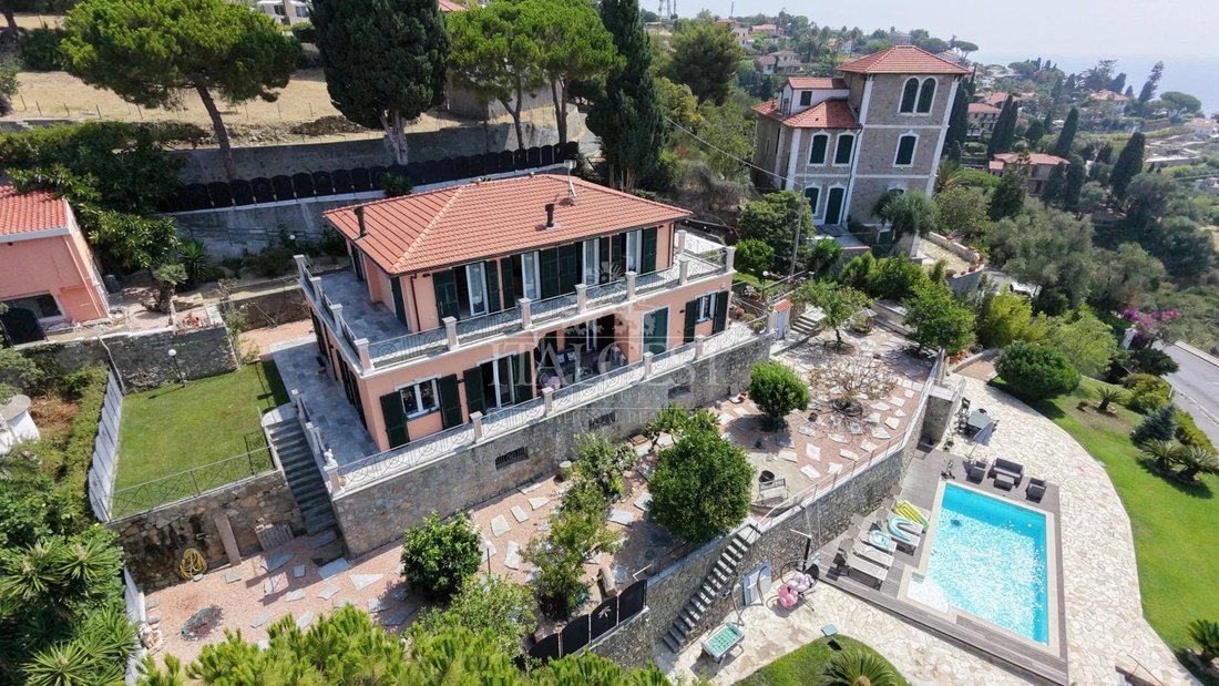 Villa in Bordighera, Liguria, Italy 5 - 18631979