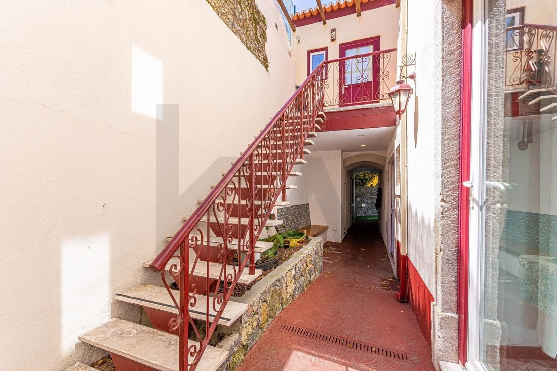 Sintra, Lisbon, Portugal 1 - 18631977