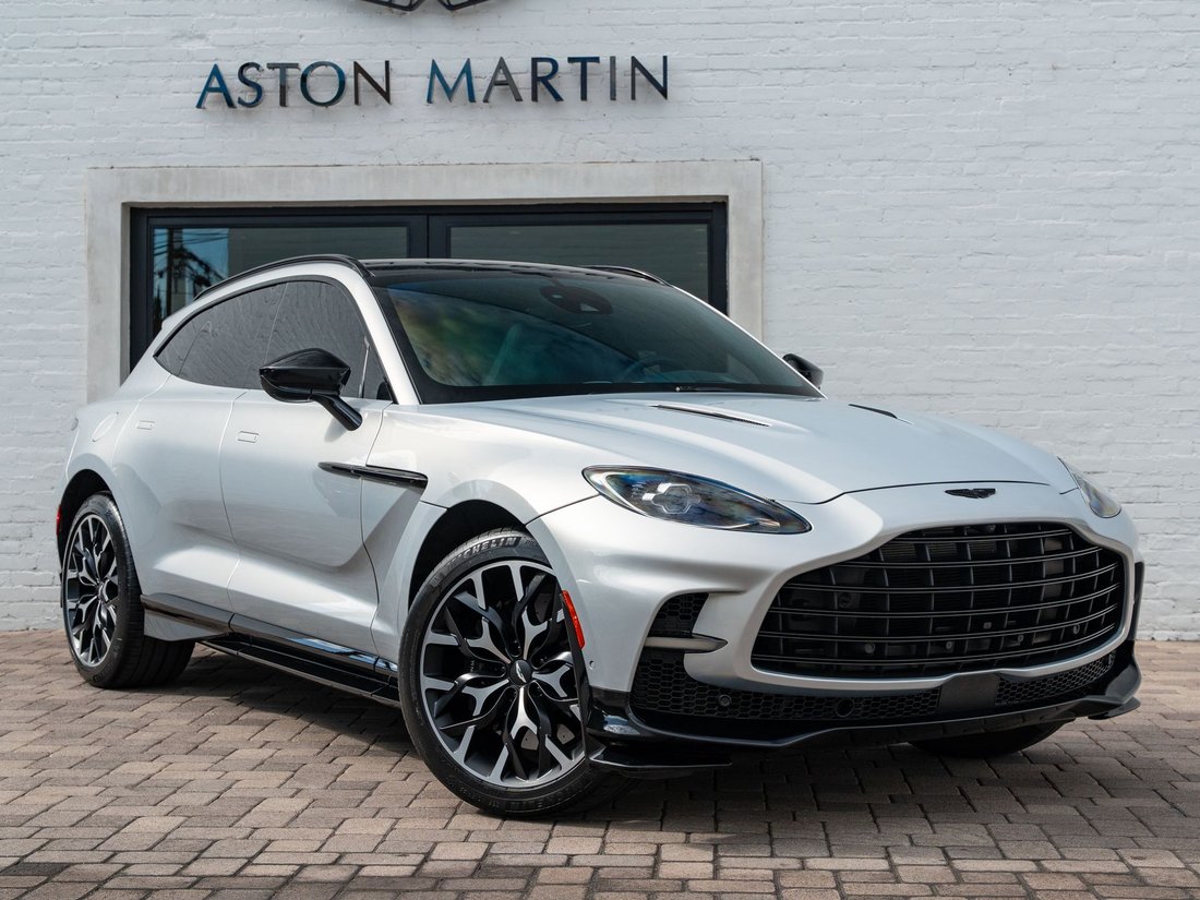 Suv in Beverly Hills, CA, United States 1 - 18632095