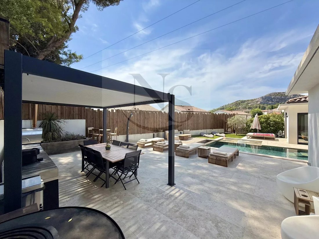 Villa in La Bouilladisse, Provence-Alpes-Côte d'Azur, France 3 - 18632121