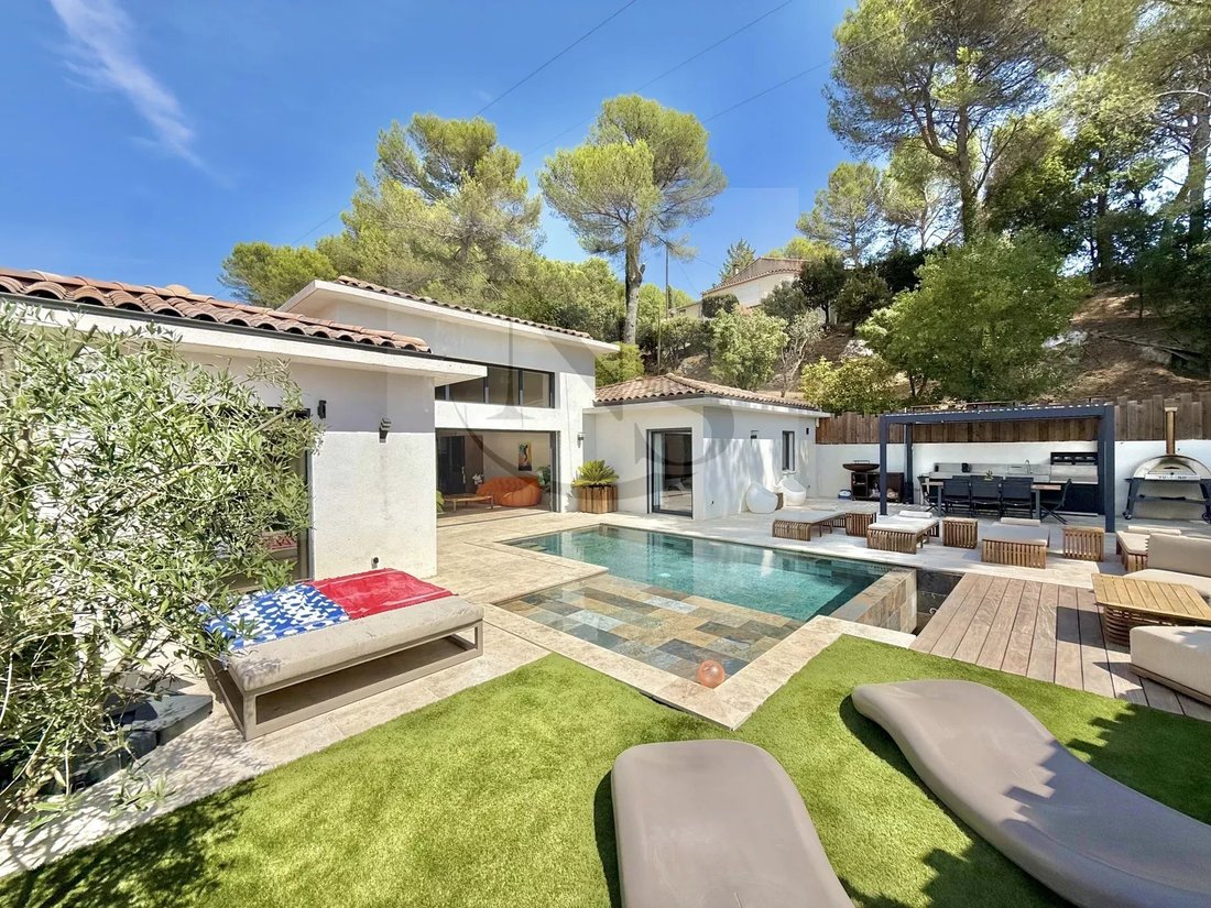 Villa in La Bouilladisse, Provence-Alpes-Côte d'Azur, France 2 - 18632121