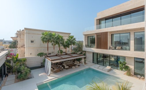 Villa in Umm Suqeim, Emirato di Dubai, Emirati Arabi Uniti 1