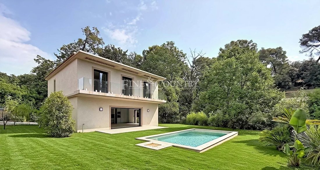 Villa in Mougins, Provence-Alpes-Côte d'Azur, France 1 - 18632119