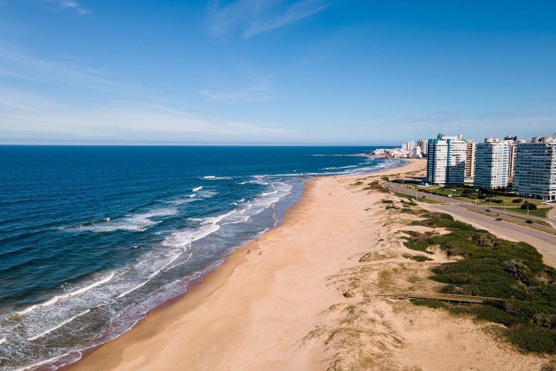Apartment in Punta del Este, Maldonado Department, Uruguay 2 - 18631943