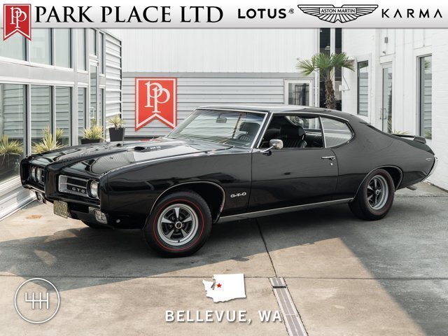 Coupe in Bellevue, WA, United States 1 - 18632144