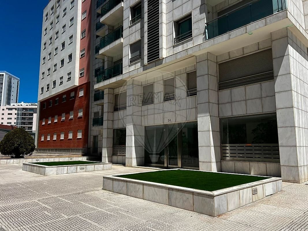 Apartment in Alvalade, Lisbon, Portugal 2 - 18632147