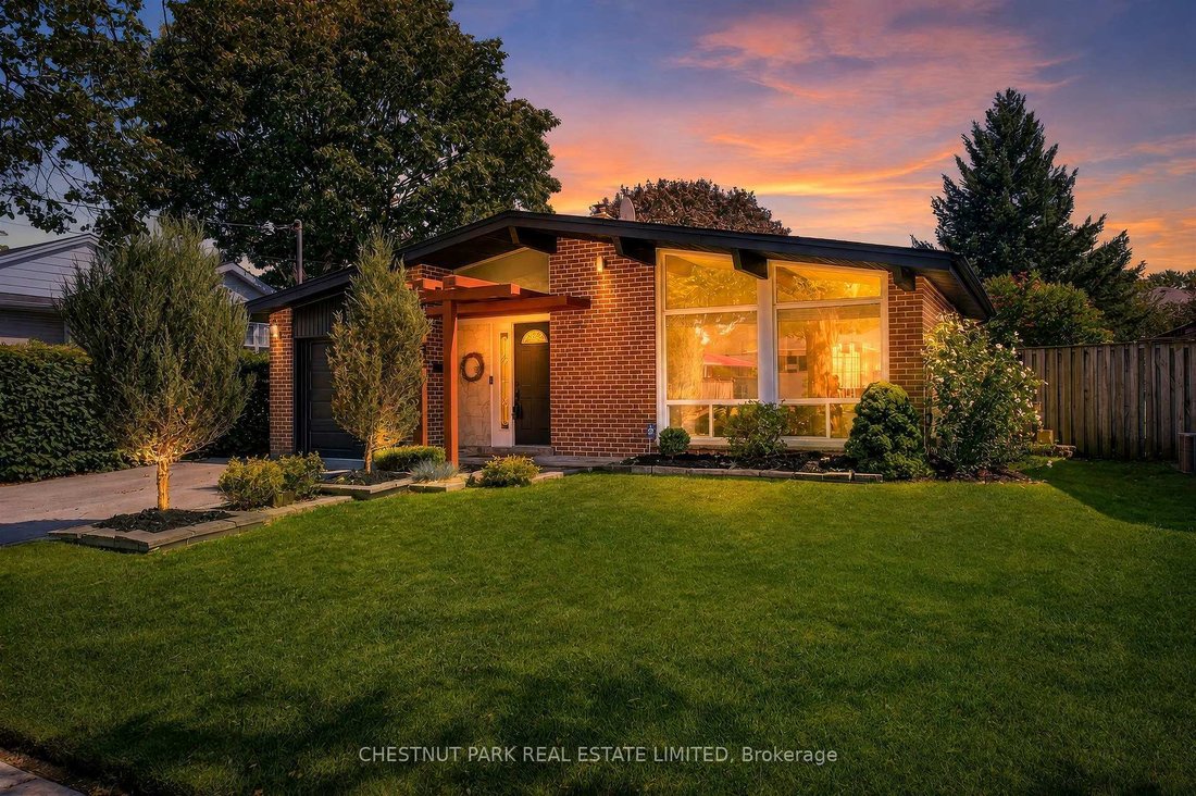House in Toronto, Ontario, Canada 2 - 18632092