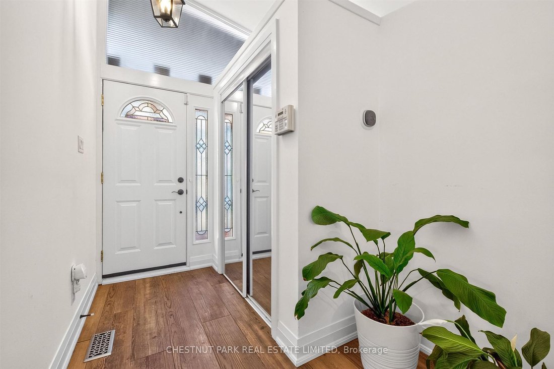 House in Toronto, Ontario, Canada 5 - 18632092