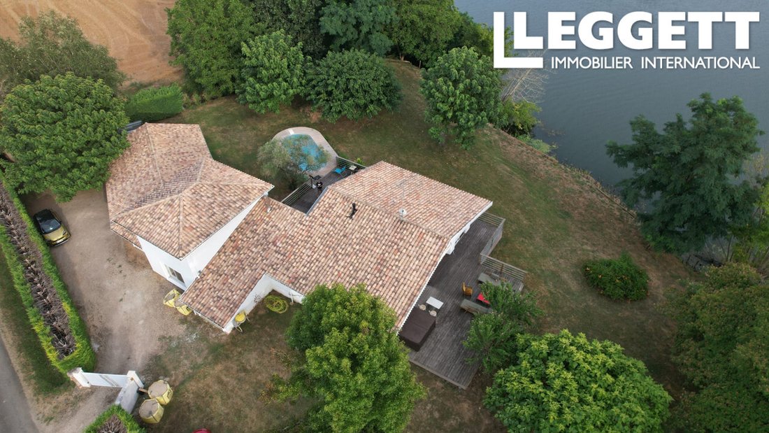Villa in Clairac, Nouvelle-Aquitaine, France 1 - 18632118