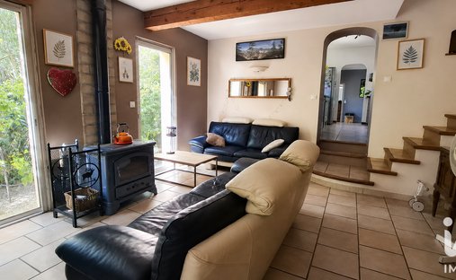 House in Le Revest-les-Eaux, Provence-Alpes-Côte d'Azur, France 1