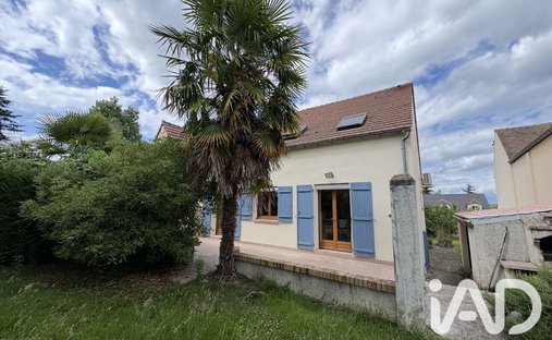 House in Orgeval, Ile-de-France, France 1