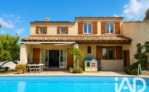 Maison à Nord, Sanary-sur-Mer, France 1