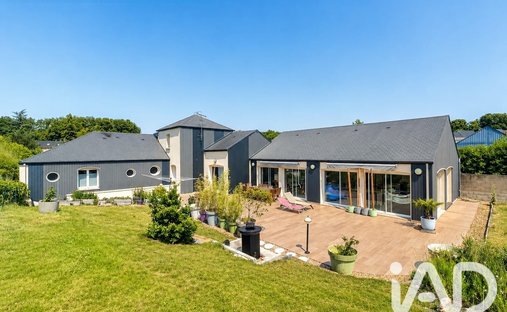 House in Savonnieres, Centre-Val de Loire, France 1