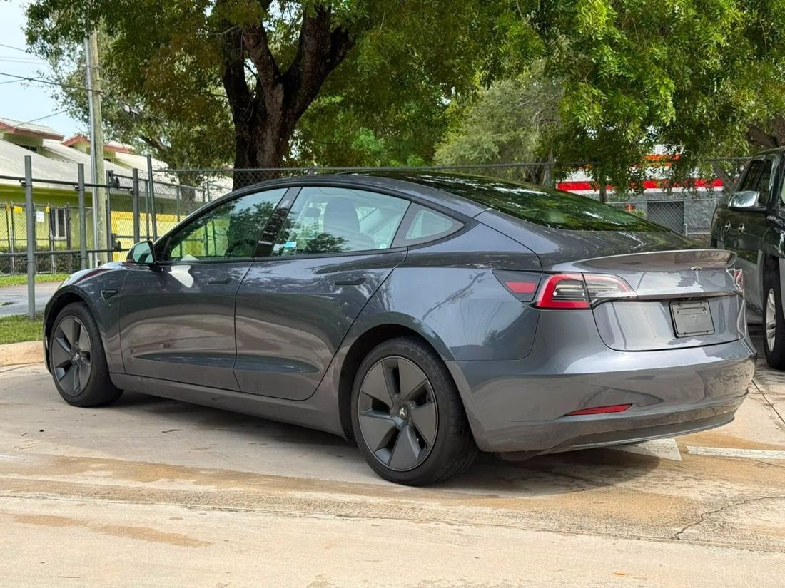 Sedan in Hollywood, FL, United States 4 - 18632332