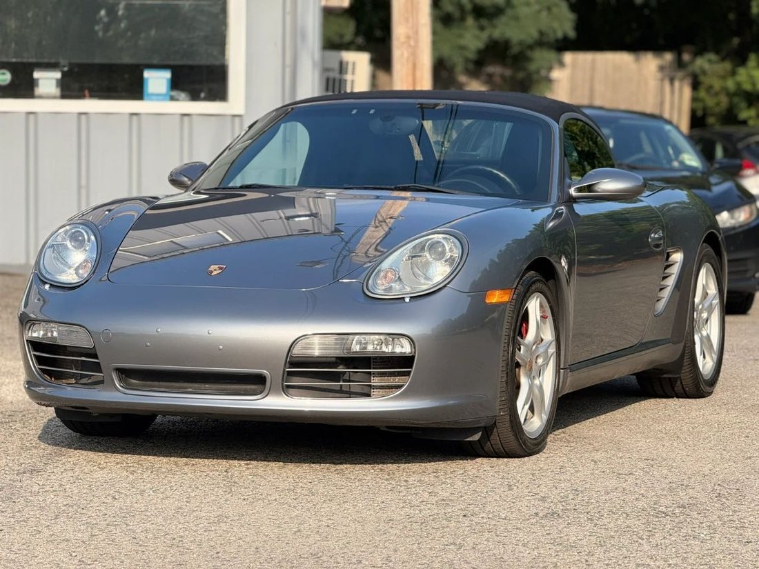 Cabriolet in Weymouth, MA, United States 1 - 18632528