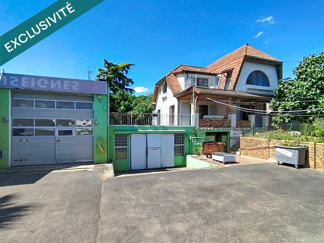House in Montigny-les-Cormeilles, Ile-de-France, France 2 - 18632742