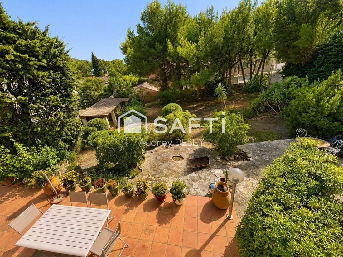 House in Bandol, Provence-Alpes-Côte d'Azur, France 2 - 18632758