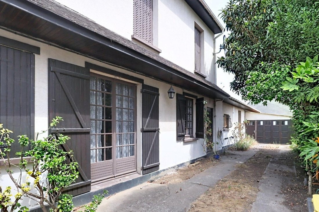 Maison à Adamville, Saint-Maur-des-Fossés, France 2 - 18632763