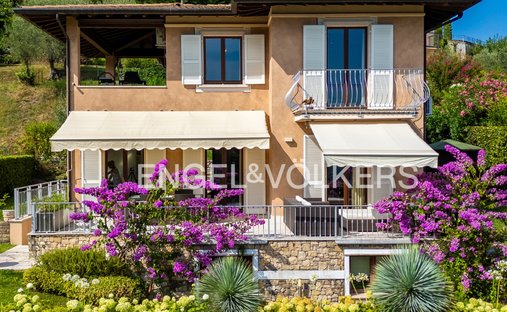 Villa in Gardone Riviera, Lombardy, Italy 1