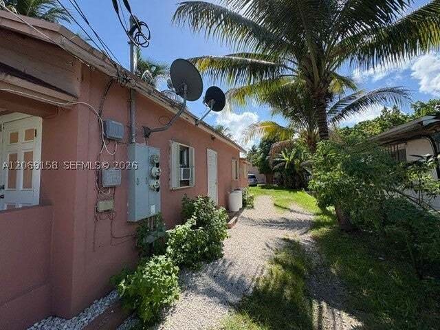 House in Miami, Florida, United States 3 - 18637730