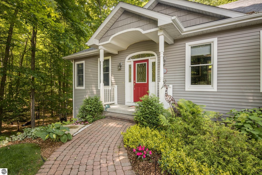 House in Traverse City, Michigan, United States 3 - 18636049