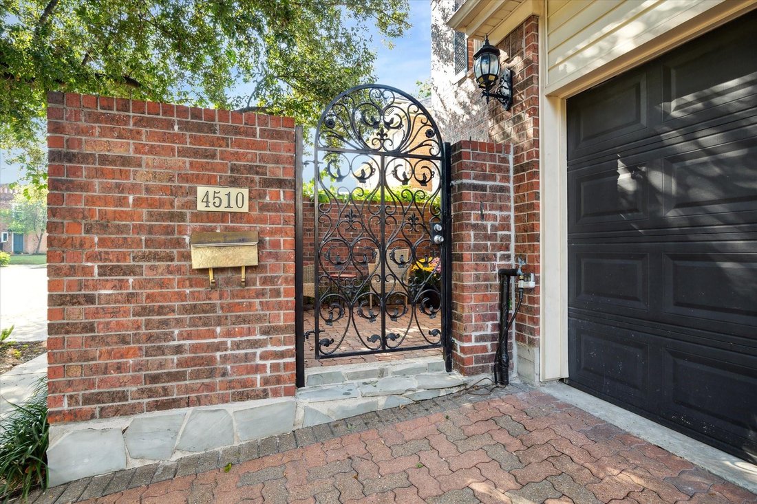 House in Houston, Texas, United States 3 - 18638377